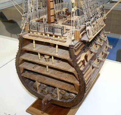 Seccion del Galeon Victory - Escala 1/100. 