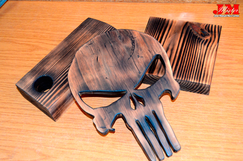 Soporte de Auriculares de Juego o Musicales “The Punisher”